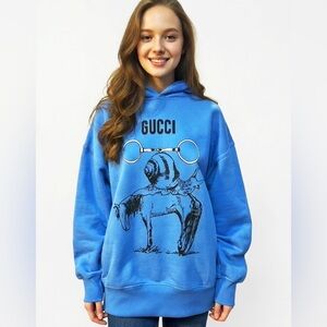 Gucci Horse/Snail hoodie, model 780571.